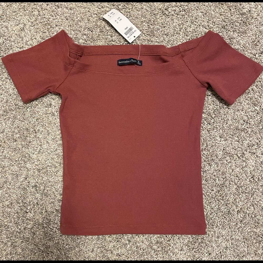Abercrombie & Fitch Off the Shoulder Crop Top